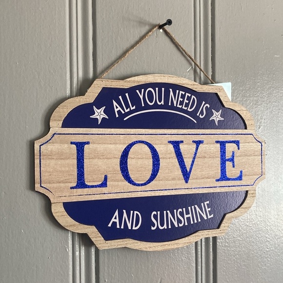 NWT All You Need is LOVE And Sunshine- Nautical Wooden Medallion Decor Sign - Picture 6 of 17